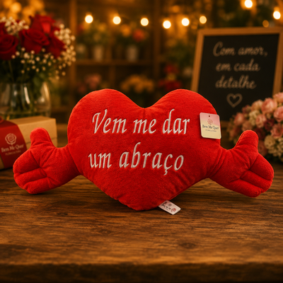 Almofada Coração Com Braços Vem Me Dar Um Abraço
